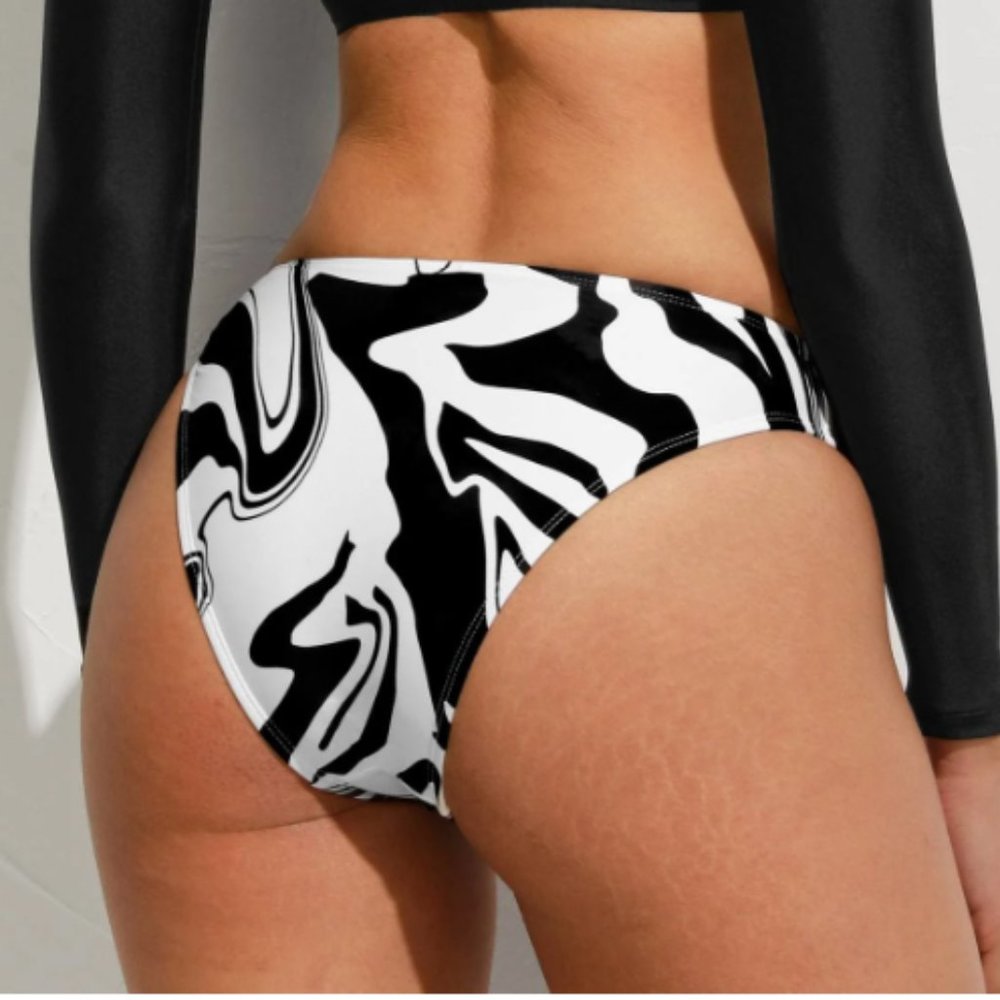 Wild Romance Cutout Long Sleeve Crop Top & Cheeky Bikini Bottoms XS Black White